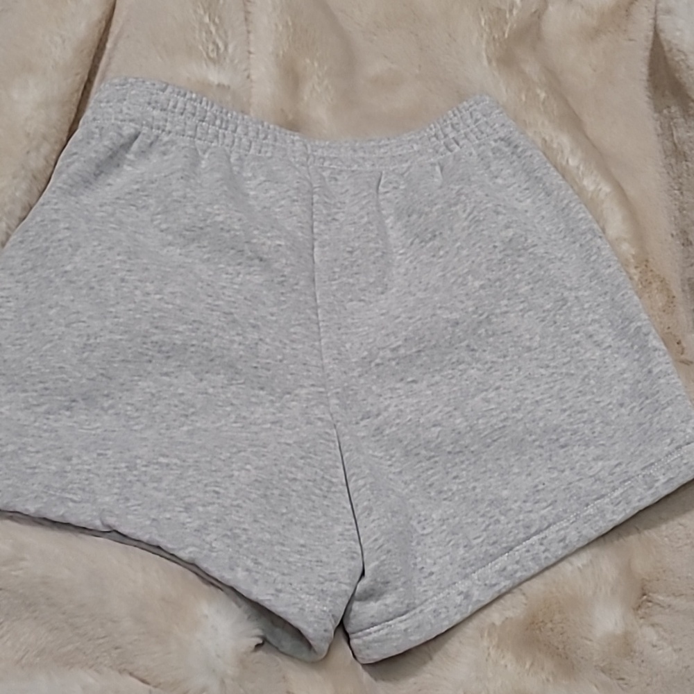 Mid Rise Sunday Short In Light Gray - Picture 6 of 14